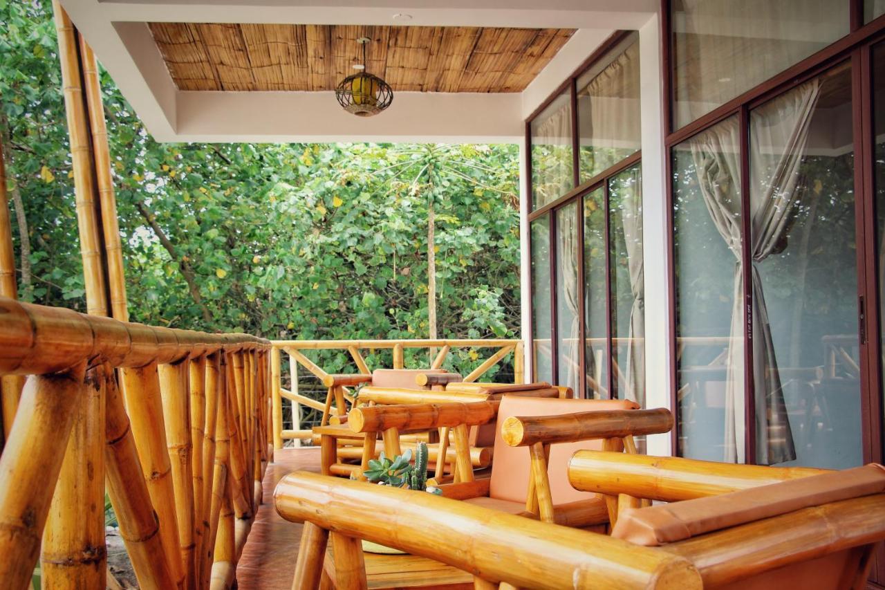 Seaside Garden Ecolodge Момпиче Экстерьер фото